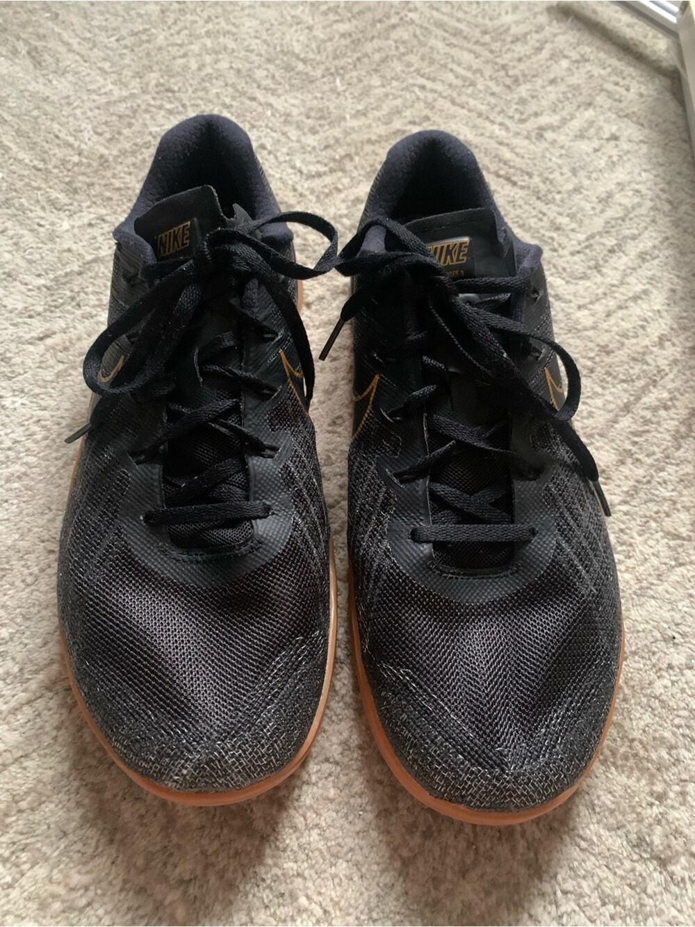 Nike Men’s Black Sneakers with Gum Outsole
